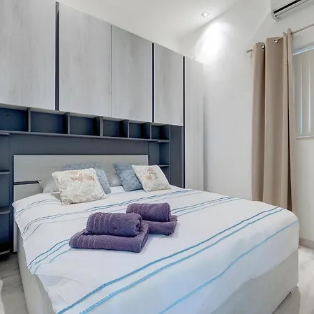 Cosy In The Best Area Of Sliema