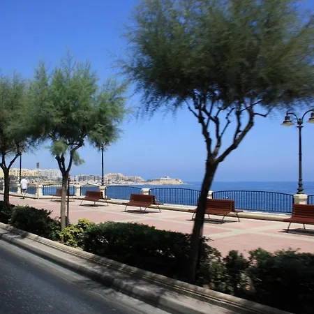 Cosy In The Best Area Of Apartment Sliema